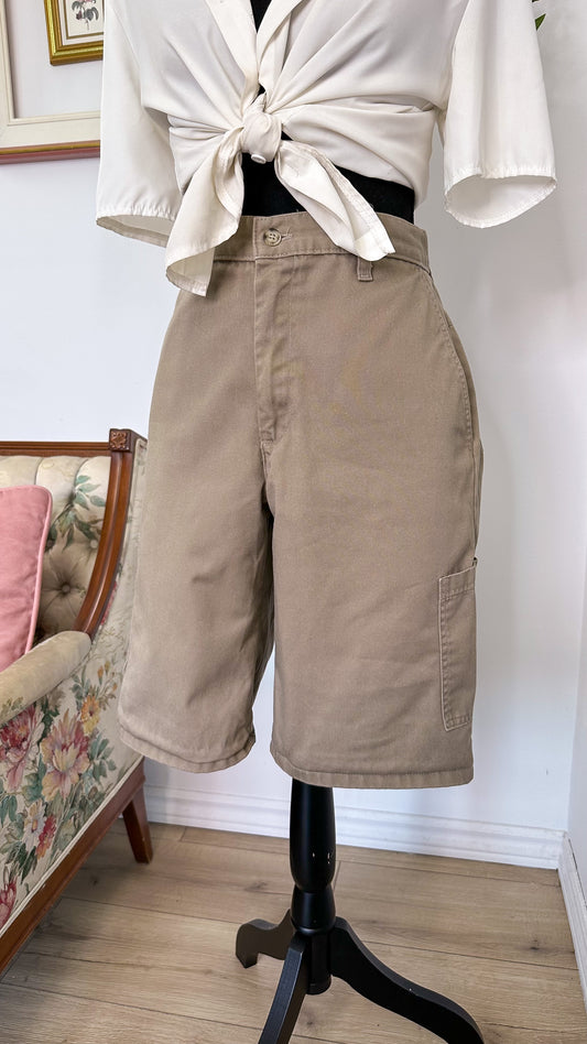 Beige cargo shorts -