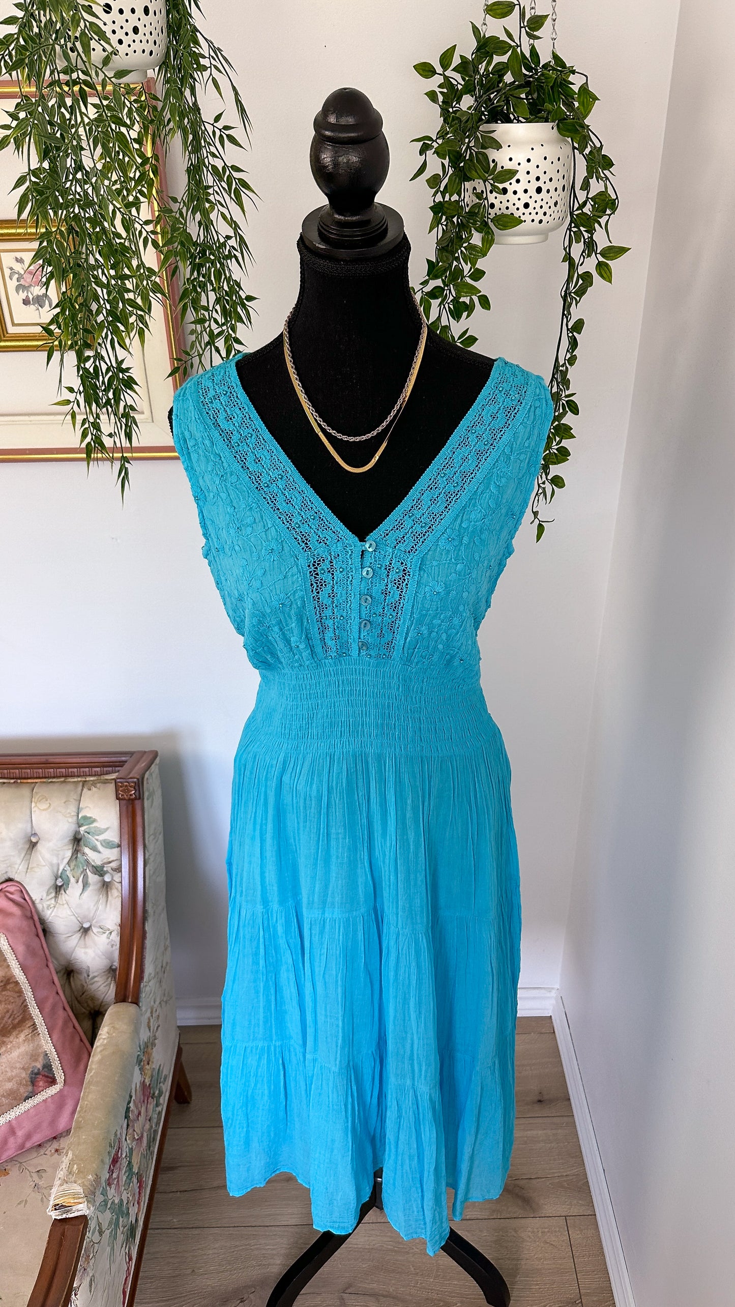 Robe bleu turquoise brodé- medium