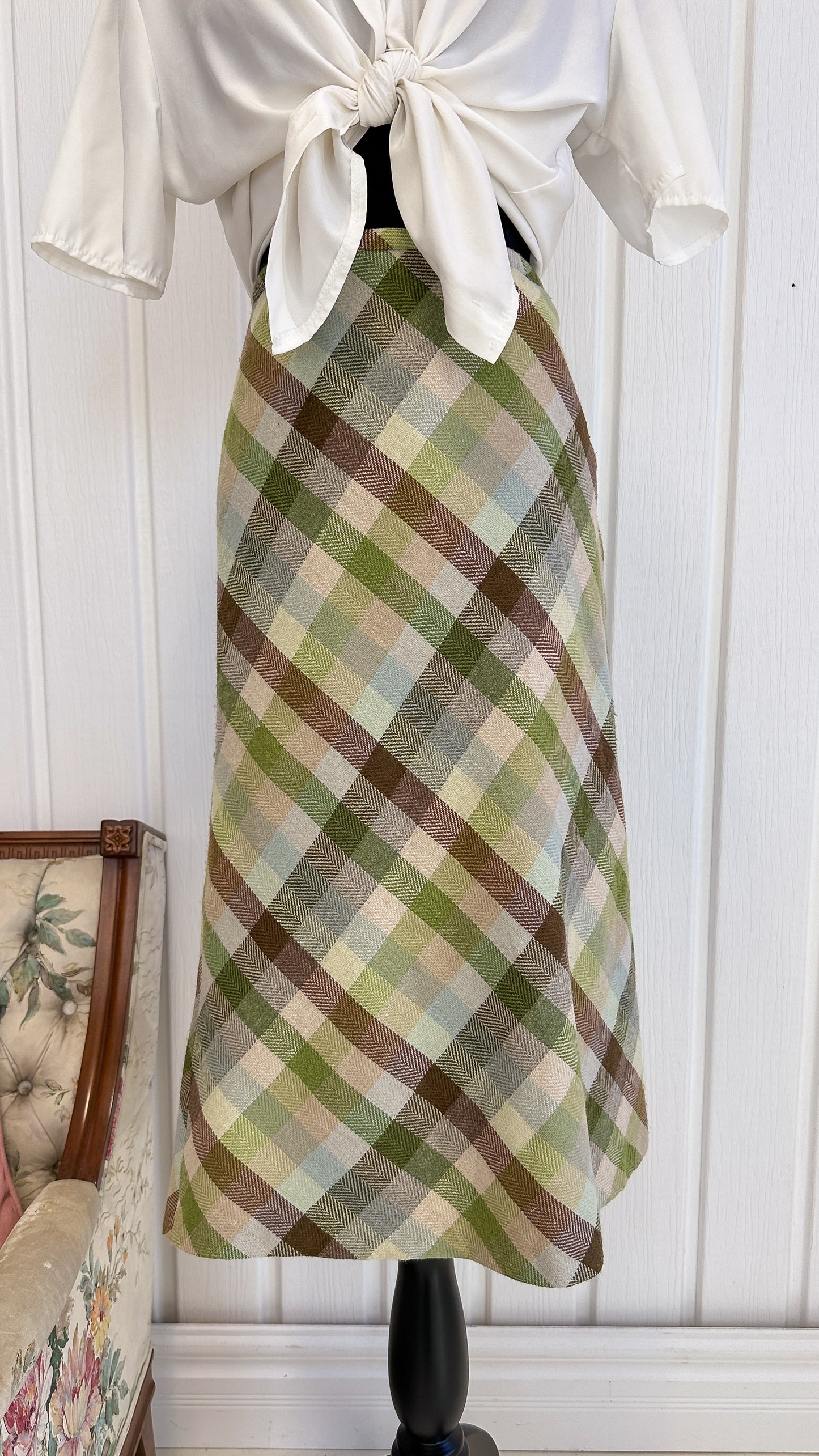 Green plaid wool skirt - large