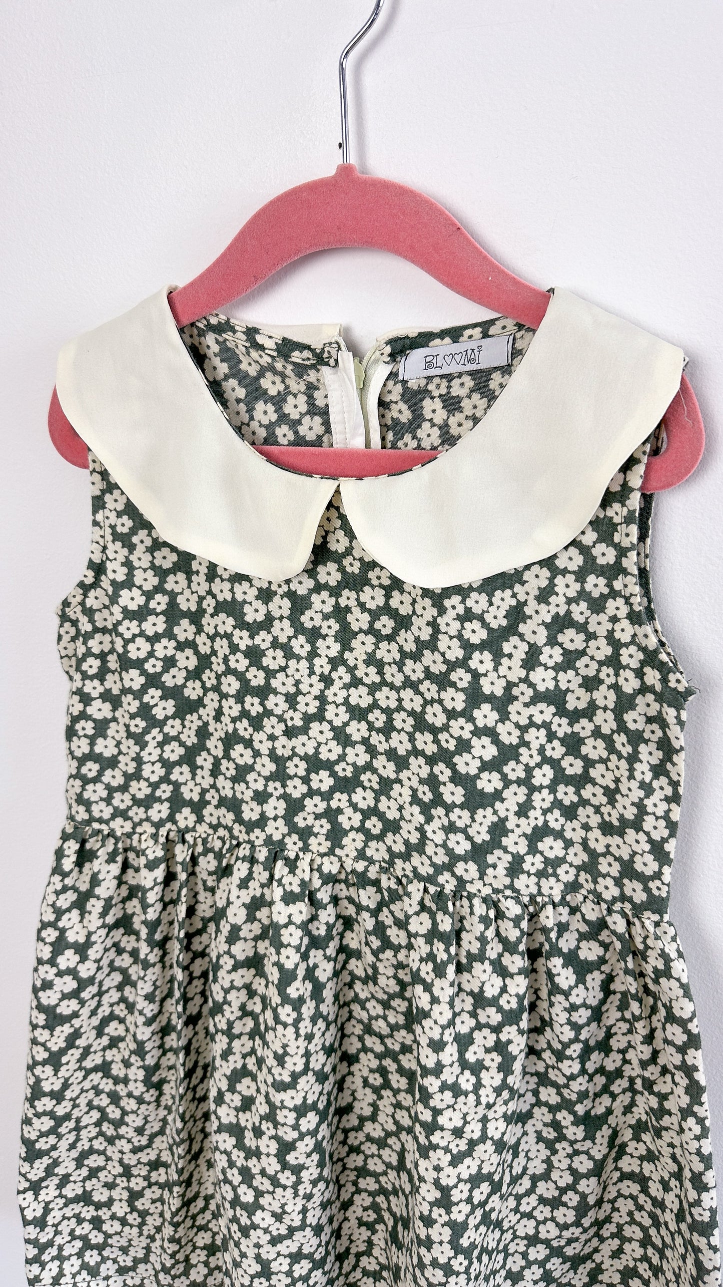 Enfant- robe verte fleurie- 4