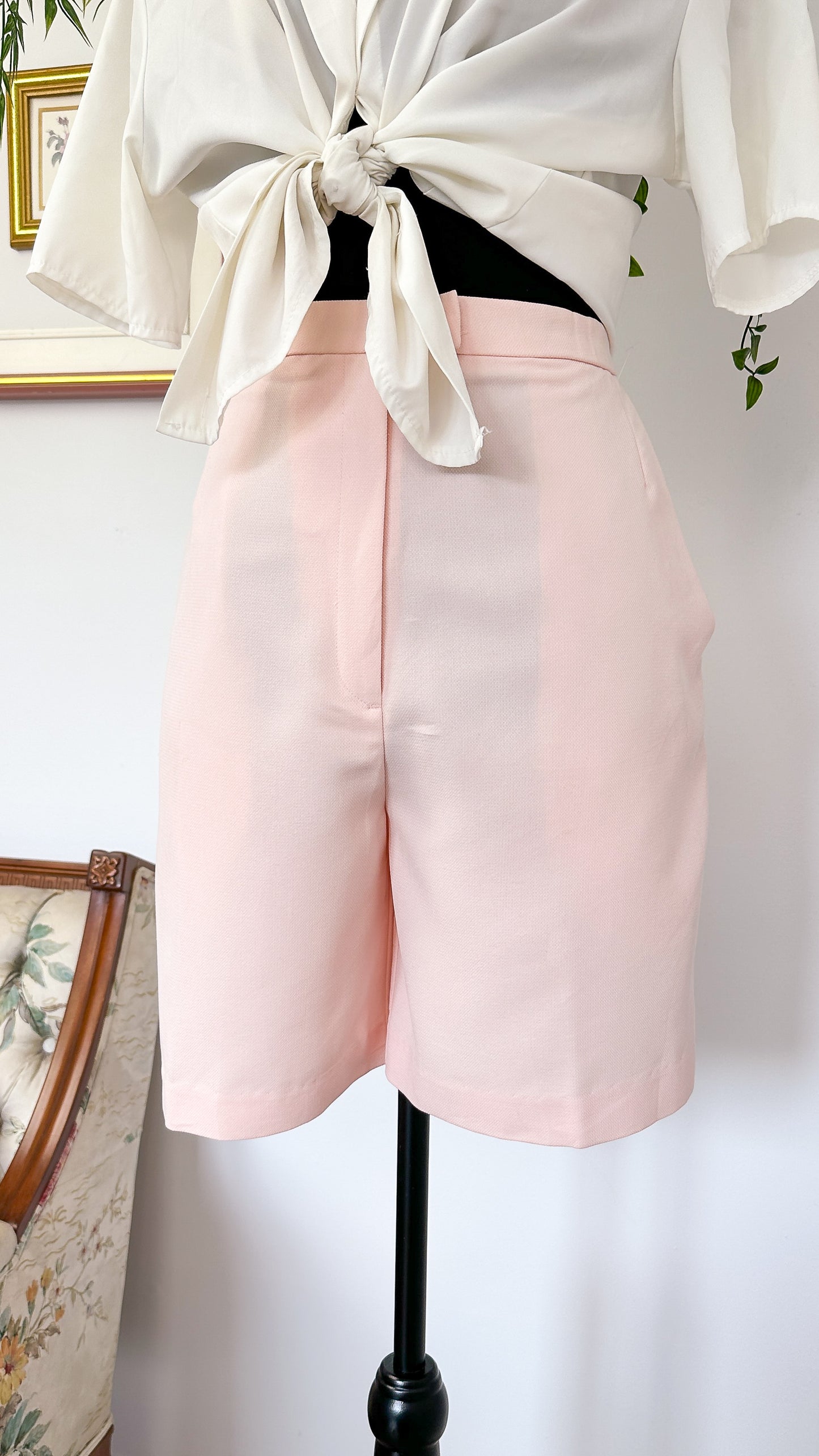 Pale pink Bermuda shorts - medium