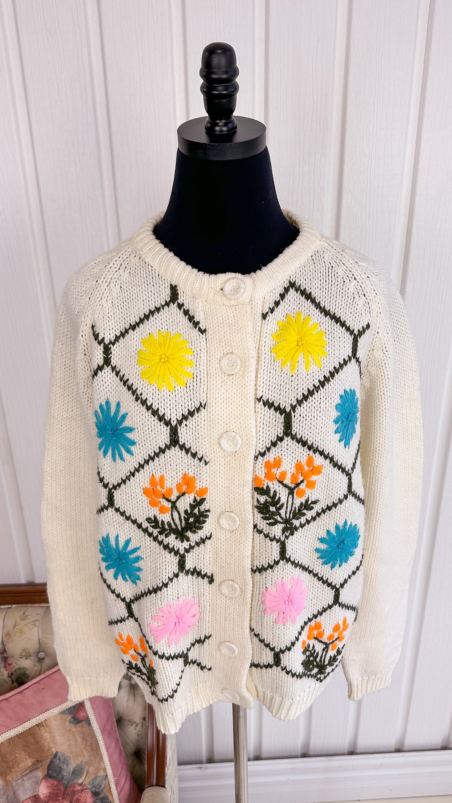 White floral knit cardigan - large