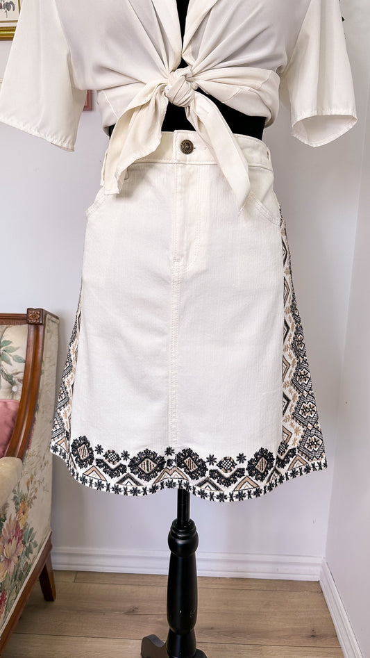 Patterned white denim skirt - medium