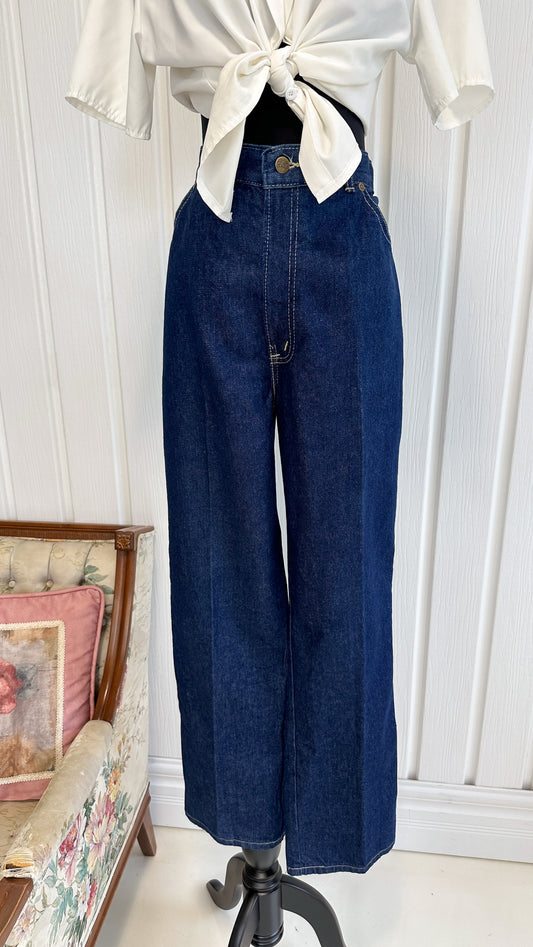 Chic-wide straight dark blue jeans