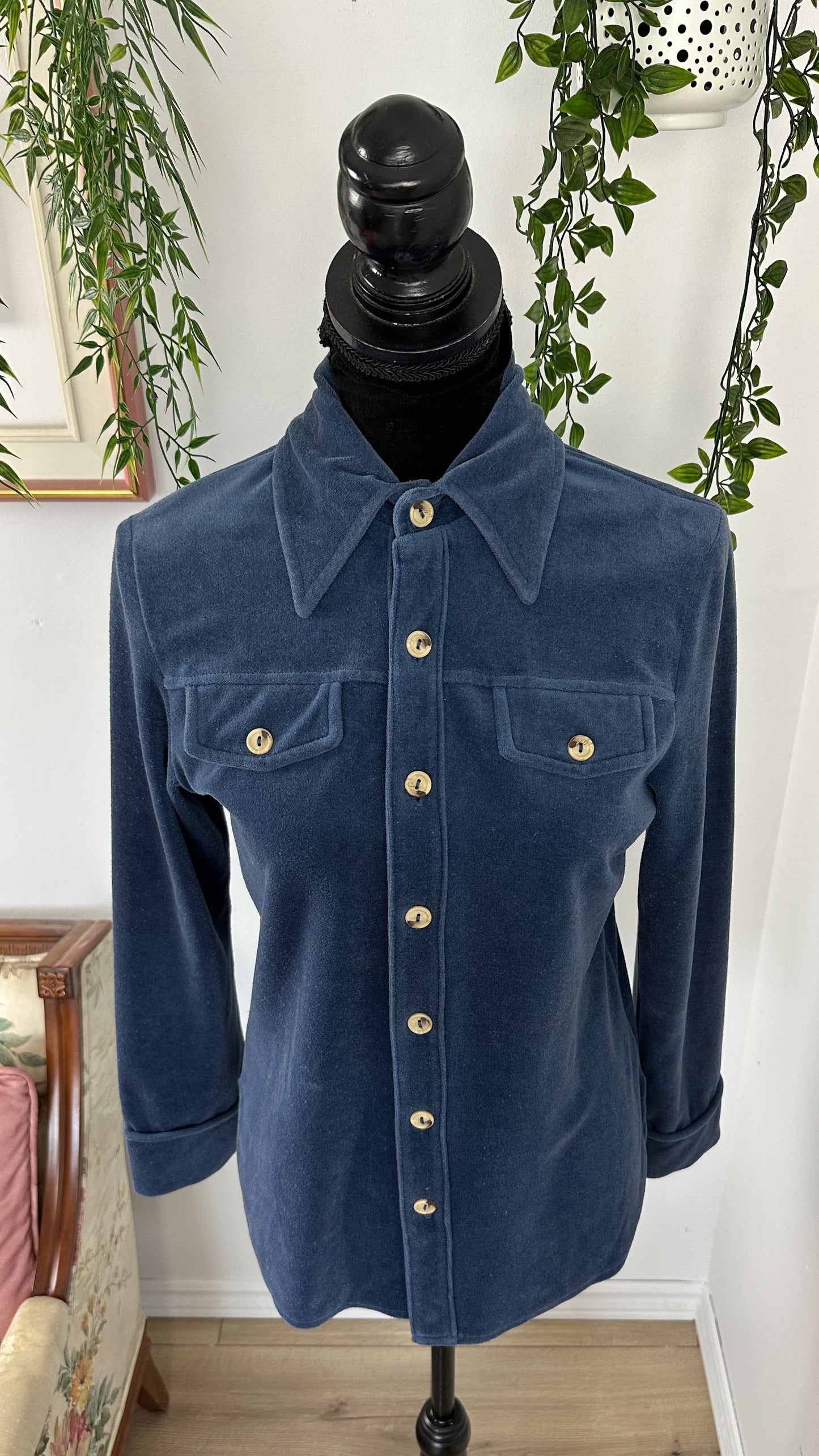 Blue velvet blouse - small