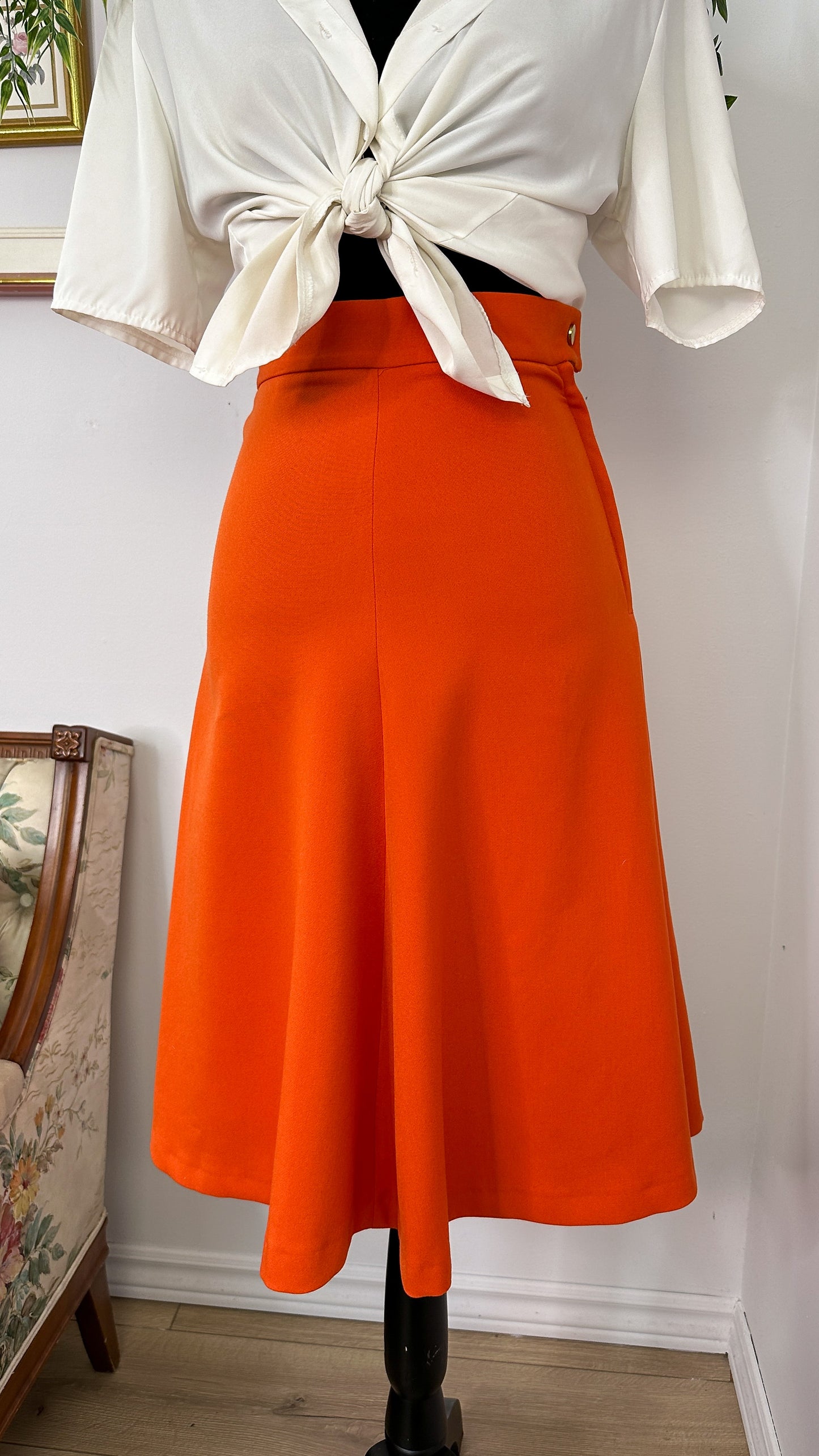 Flared orange skirt - x-small