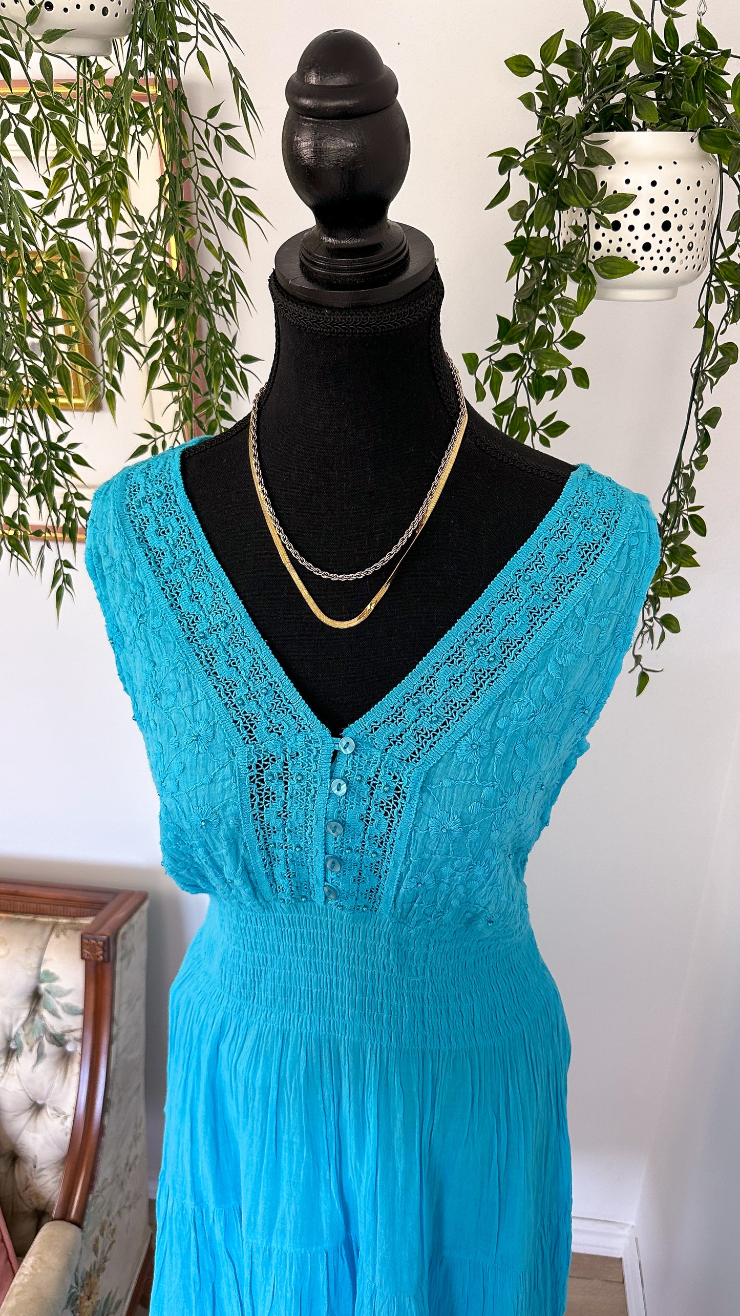 Robe bleu turquoise brodé- medium