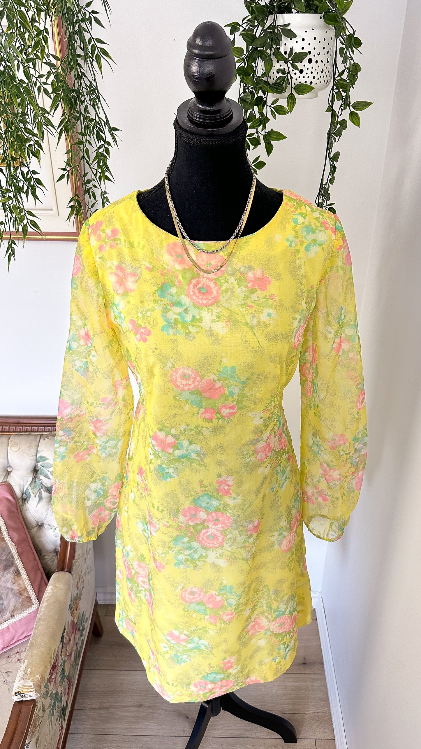 Robe jaune fleurie rose - medium