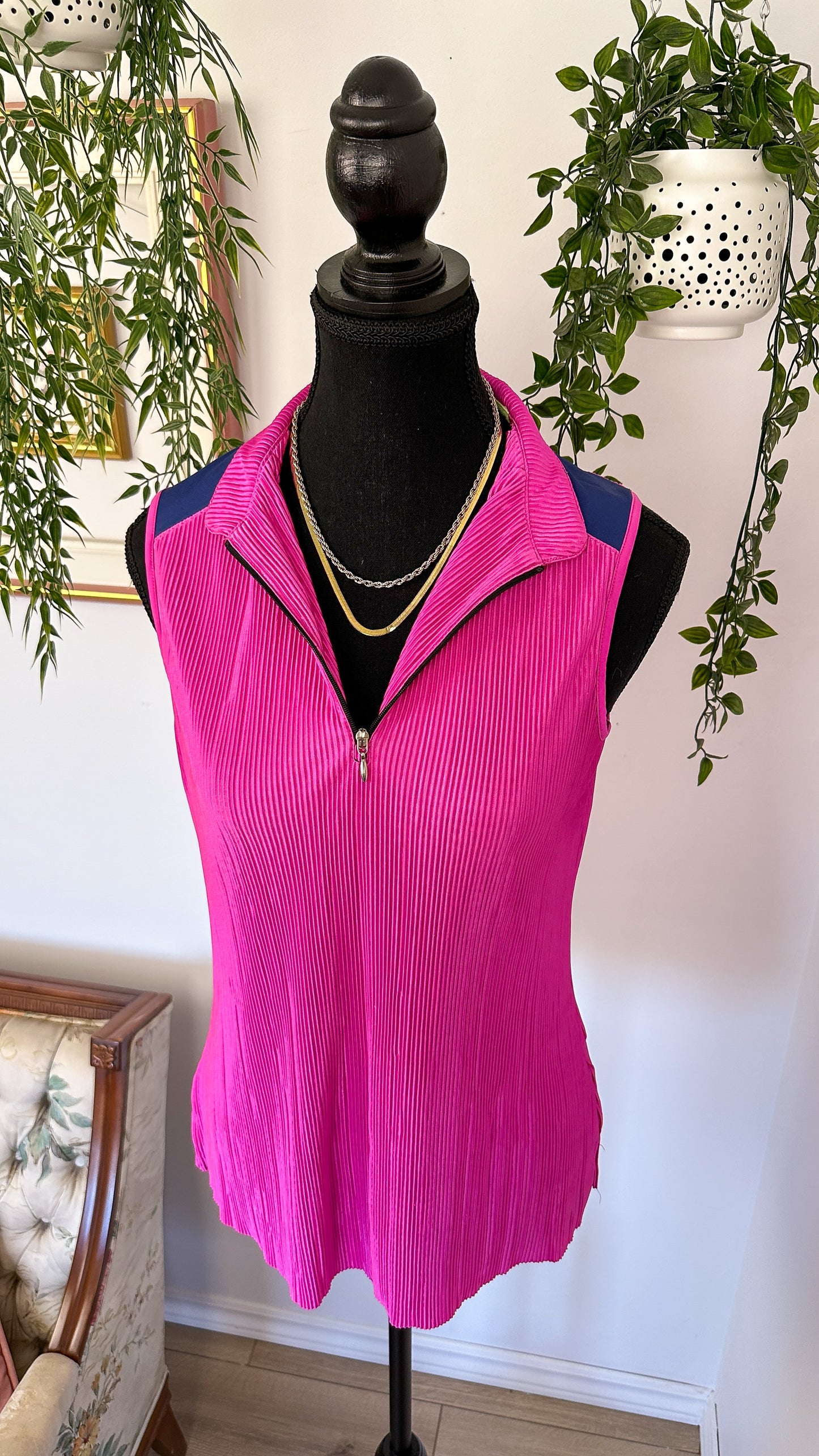 Pink waffle sleeveless top - small